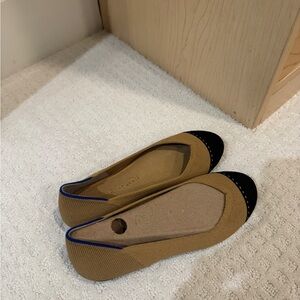 Brand New Rothy’s Tan and Black Women's Flats